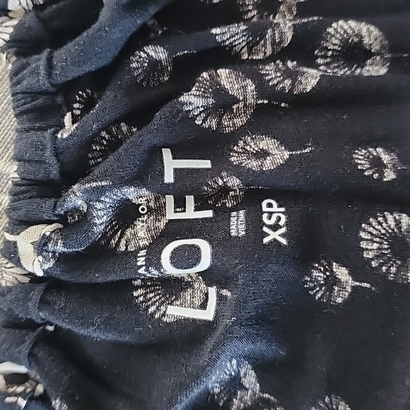 Flowy Floral Tank - Picture 4 of 5